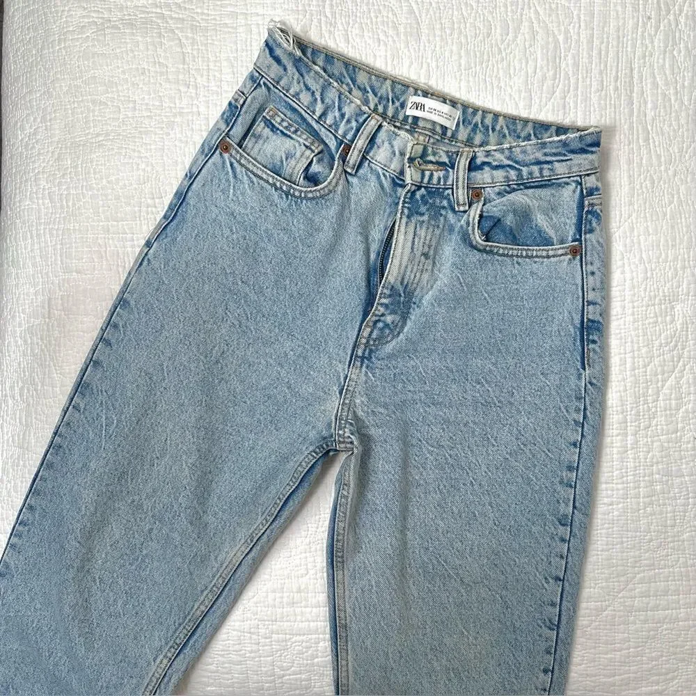 NWOT Zara super high waist light wash jeans, mom fit, size US 4, 28” waist - Picture 7 of 14